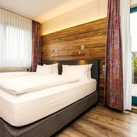 Hotel & Wirtshaus Hansen Бергиш-Гладбах Экстерьер фото