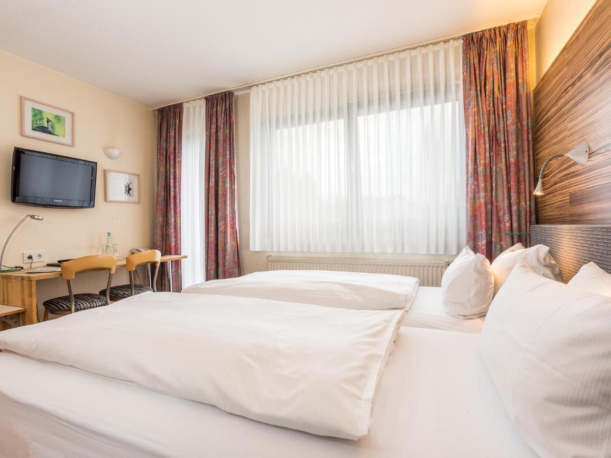 Hotel & Wirtshaus Hansen Бергиш-Гладбах Экстерьер фото